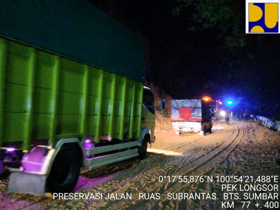 Arus Lalulintas Jalan Lintas Riau-Sumbar Kembali Normal