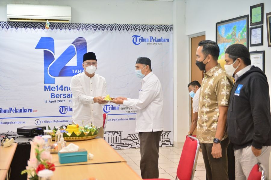 Gubri Syamsuar Ucapkan Tahniah ke-14 Tribun Pekanbaru